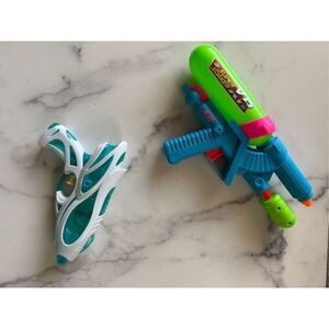 Super soaker Nerf water toy gun kids summer outdoor play